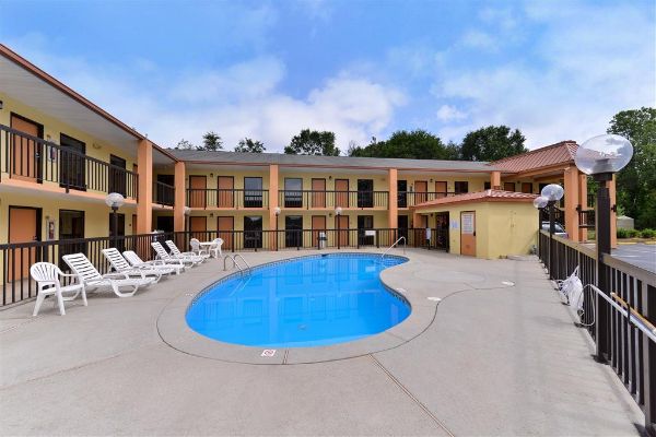 AMERICAS BEST VALUE INN (Grove Level)